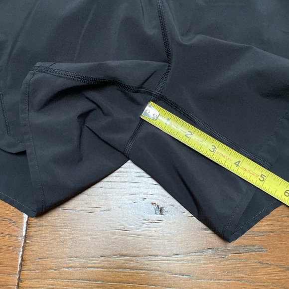 Lululemon Track That Mid-Rise Lined Short 5”, black, size 4 - Picture 12 of 12